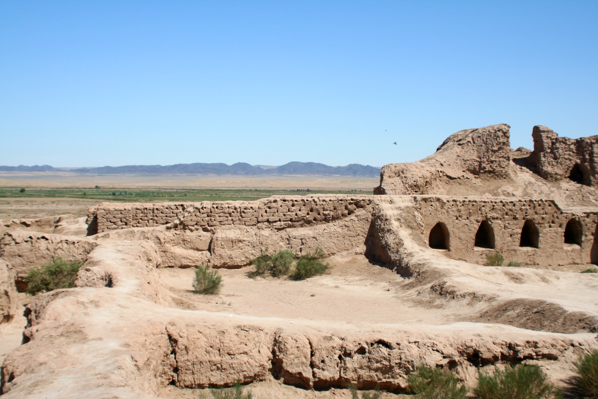 Walking among the ruins of Toprak-Kala, visited on the Half-Day Fortress Glimpse tour